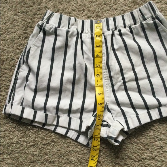 Forever 21 Shorts - Picture 12 of 13